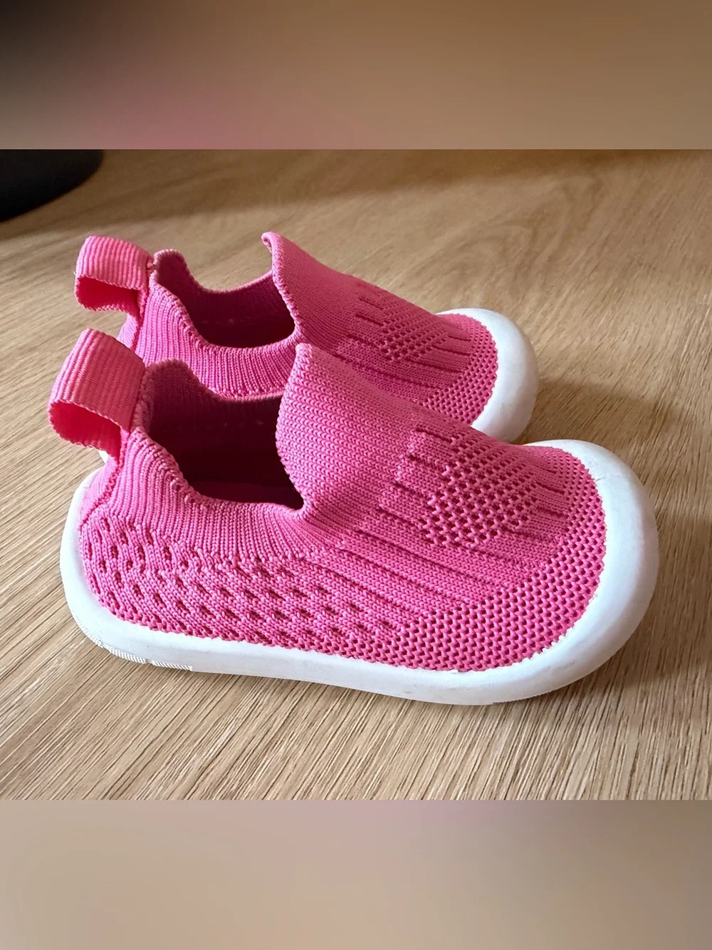 BUNDLE: six pairs of toddler size 4 shoes in great condition